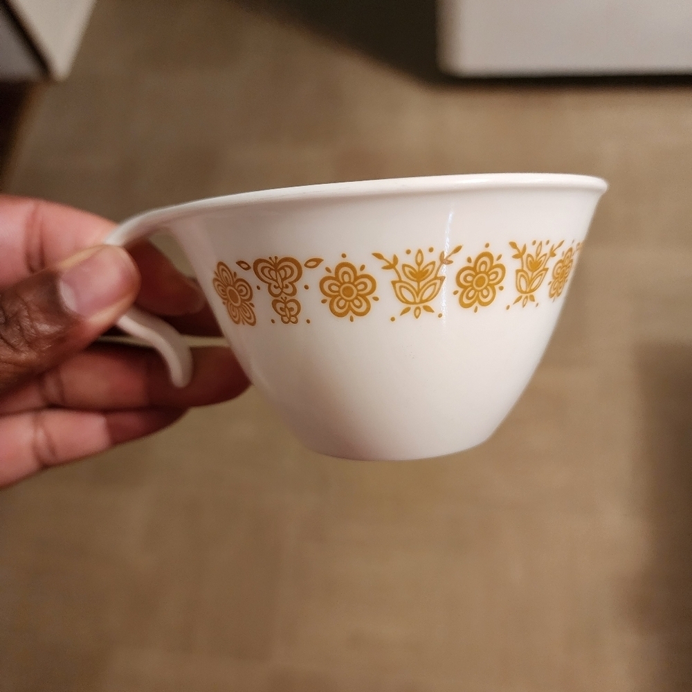 Vintage 1970s Corning Corelle Livingware Butterfly Gold Hook Handle Tea Cup